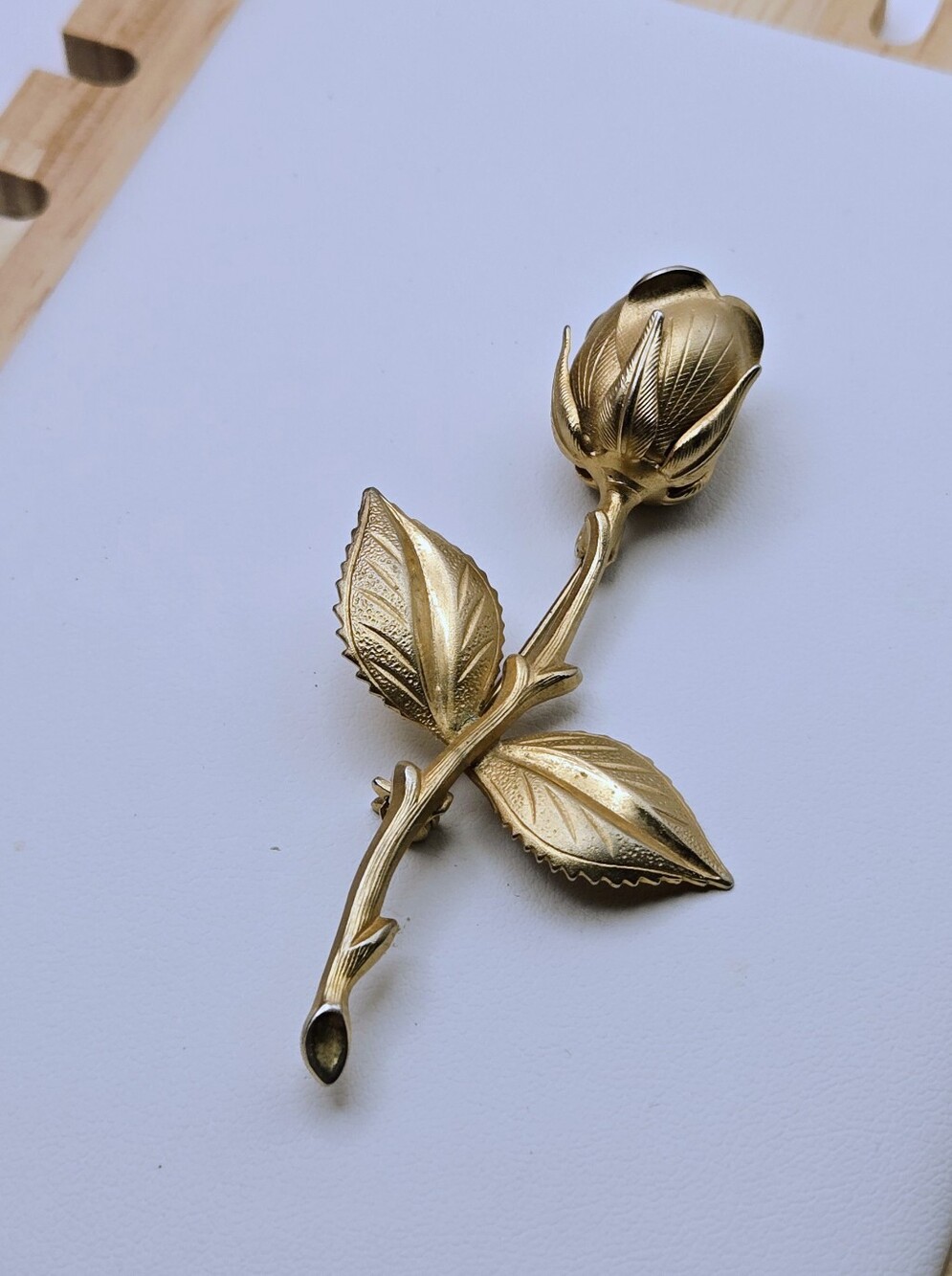 Vintage Gold Rosebud Brooch Pin - Picture 5 of 13